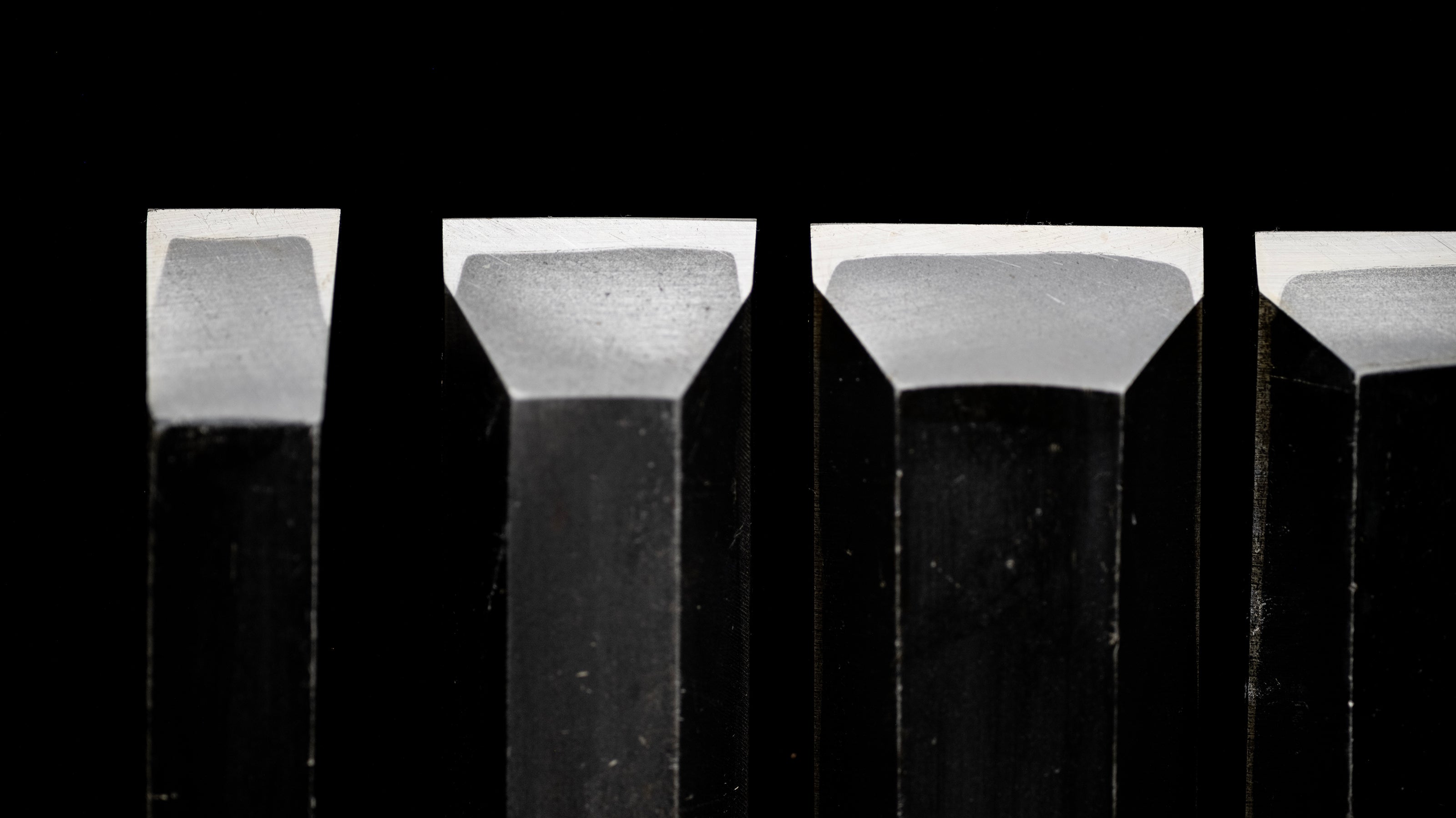 Tataki-Nomi Japanese Hand Made Timber Chisel 6-Pieces Set By Funahiro ②