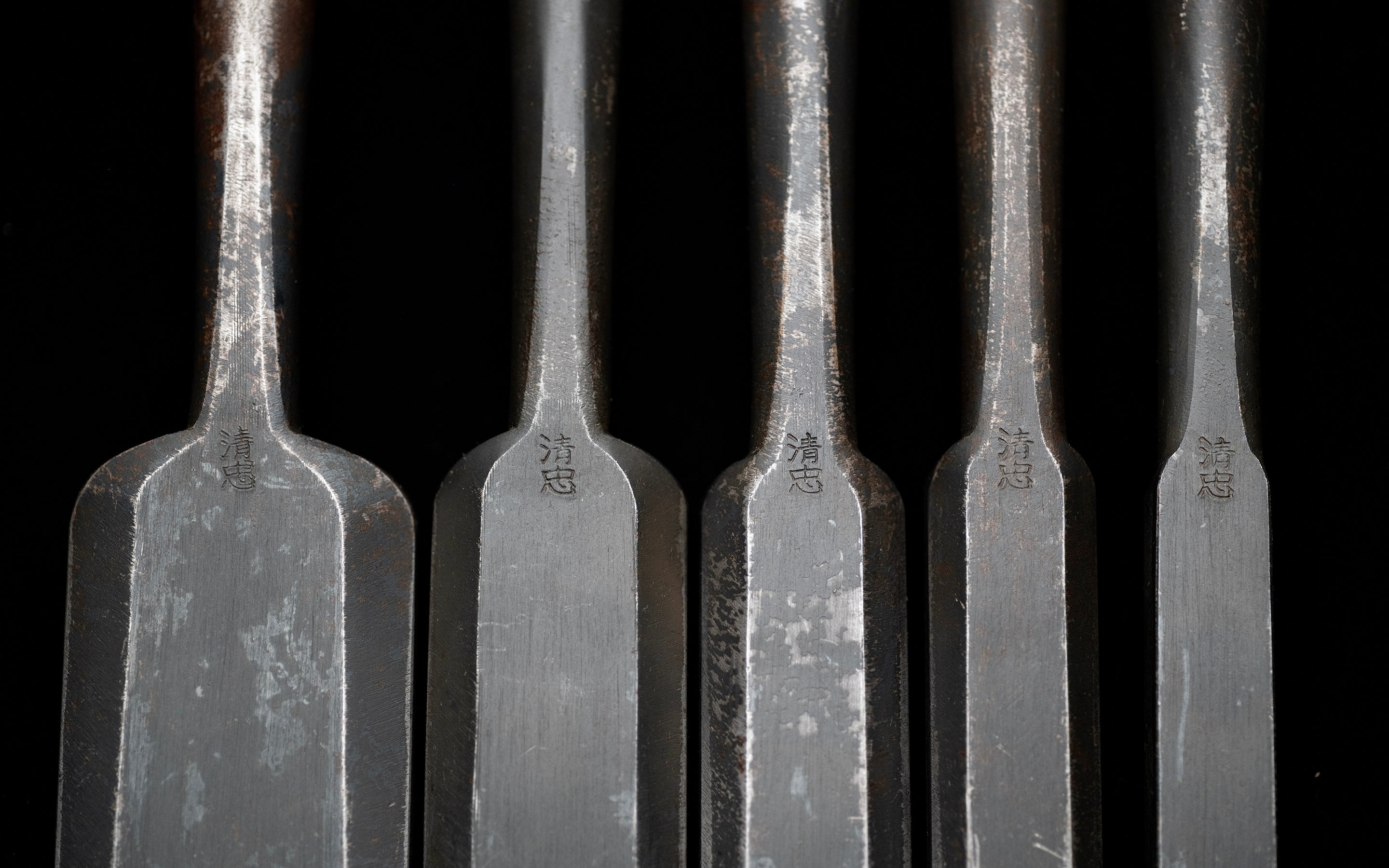Tataki-Nomi Japanese Hand Made Timber Chisel 5-Pieces Set By Kiyotada Ⅱ ②