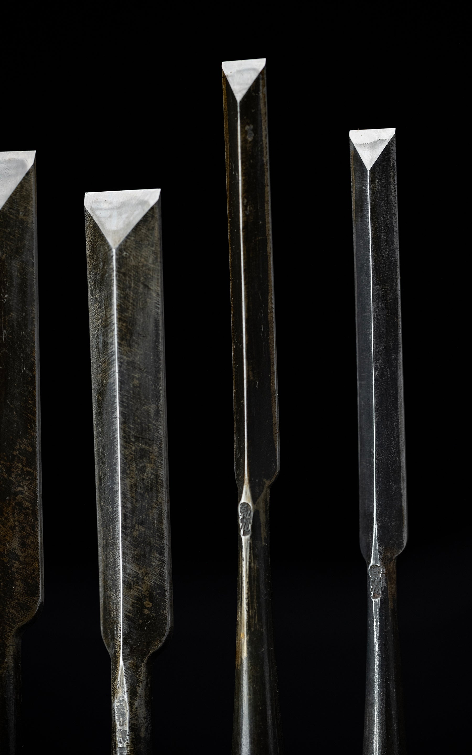 Shinogi-Usu-Nomi Japanese Hand Made Paring Dovetail Chisel Set - 5 pieces