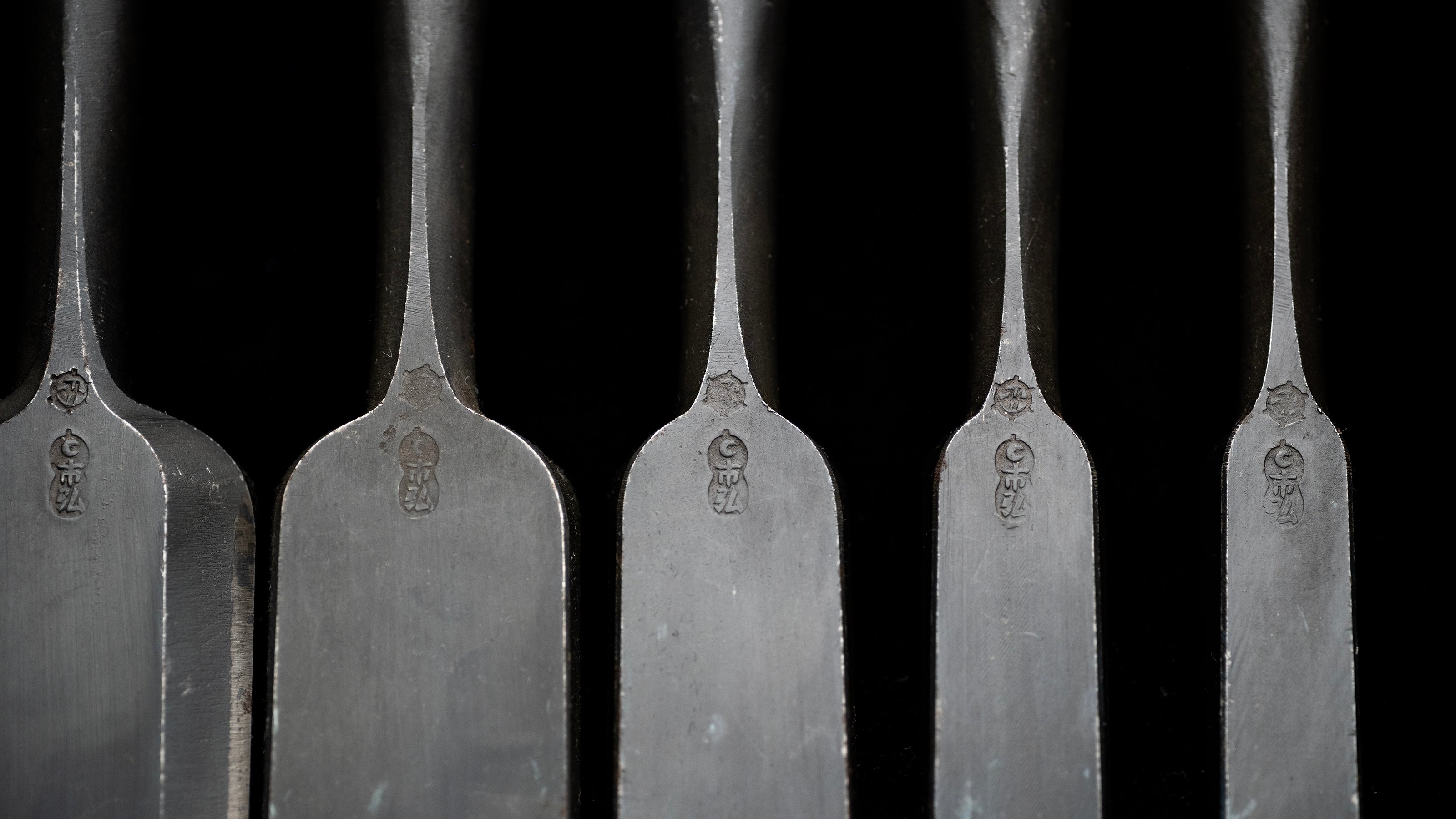 Oire-Nomi Japanese Hand Made Bench Chisel Set By Ichihiro Ⅱ