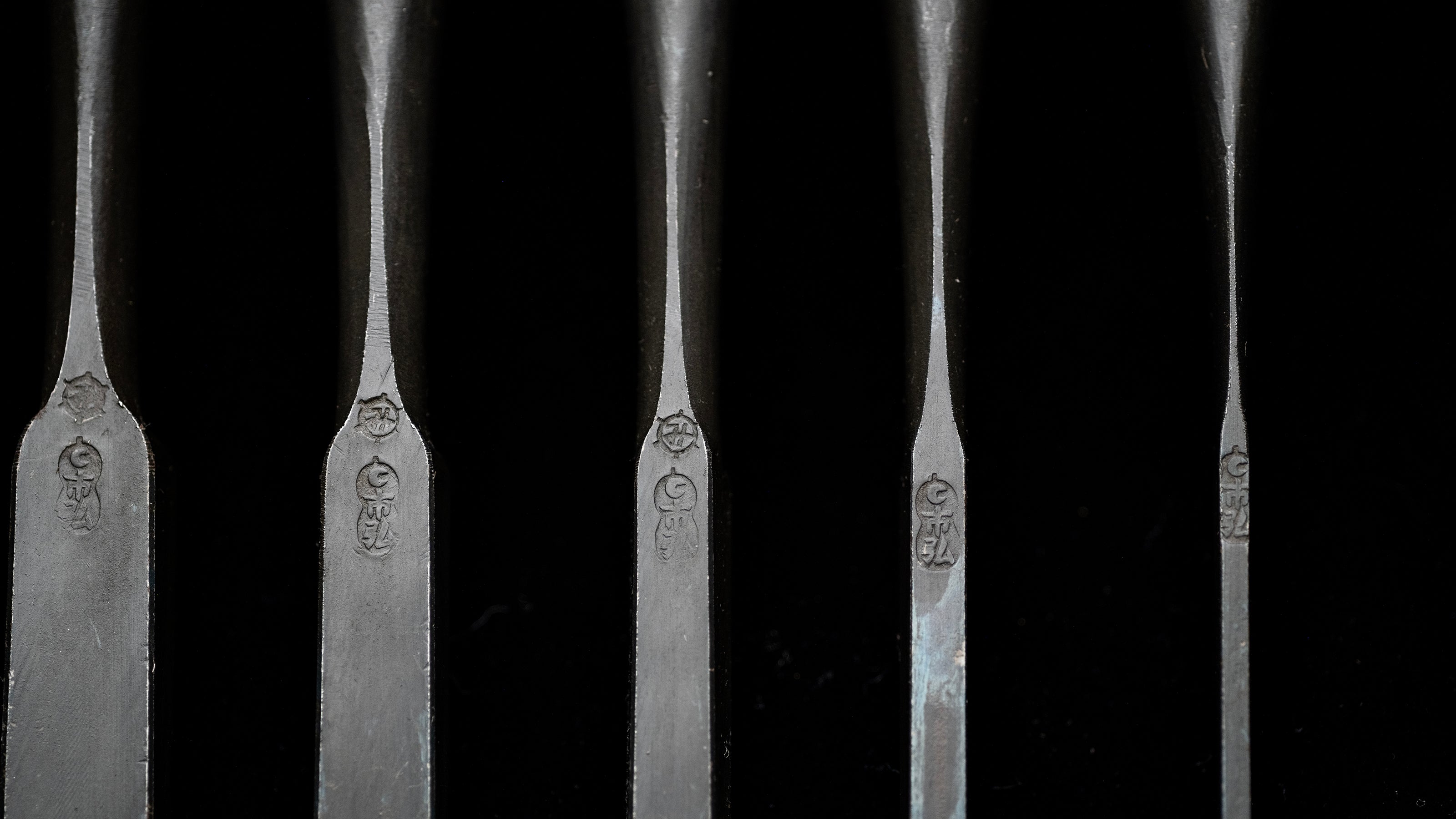 Oire-Nomi Japanese Hand Made Bench Chisel Set By Ichihiro Ⅱ
