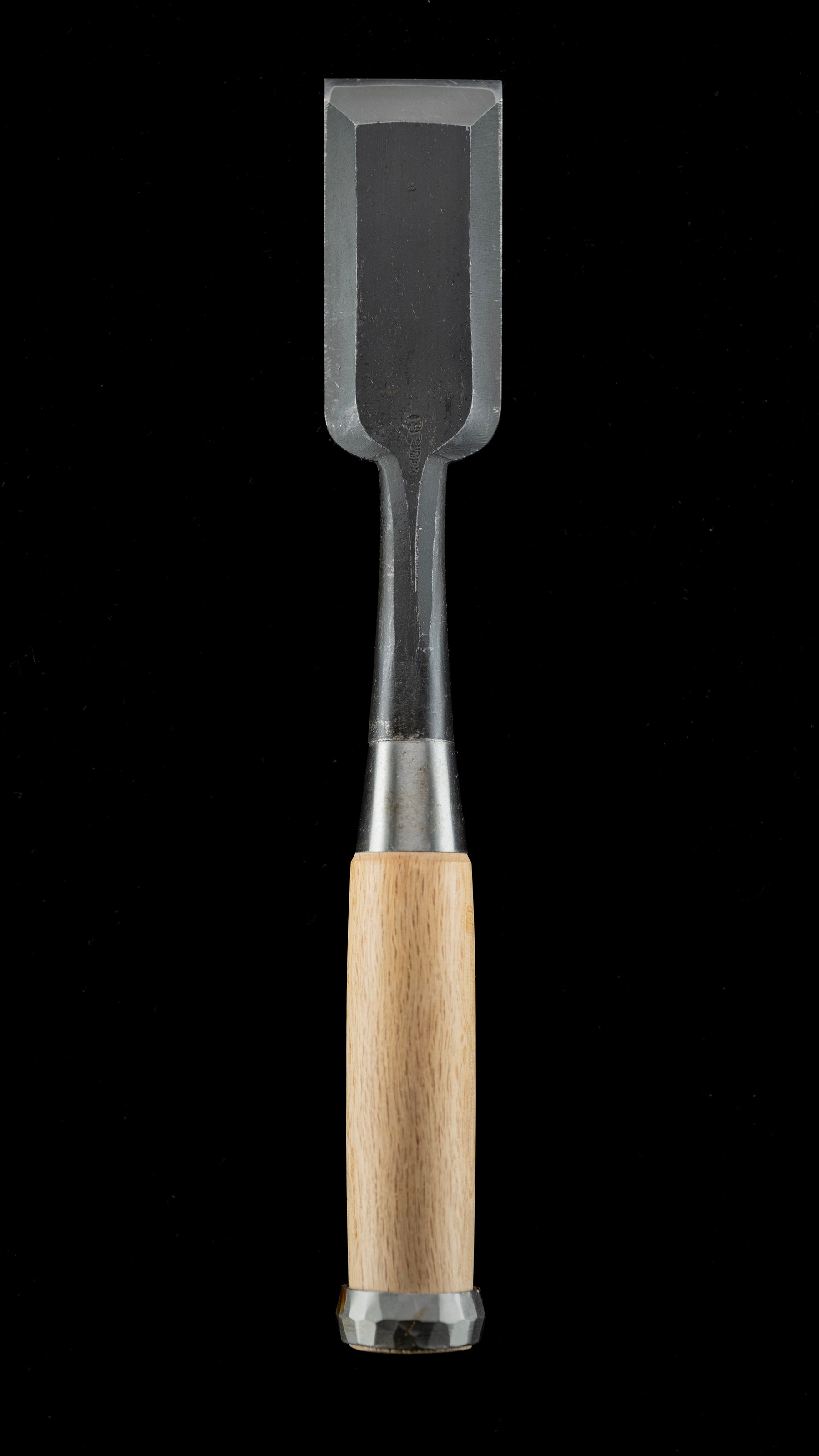 Tataki-Nomi Japanese Hand Made Timber Chisel By Yamahiro - 42mm