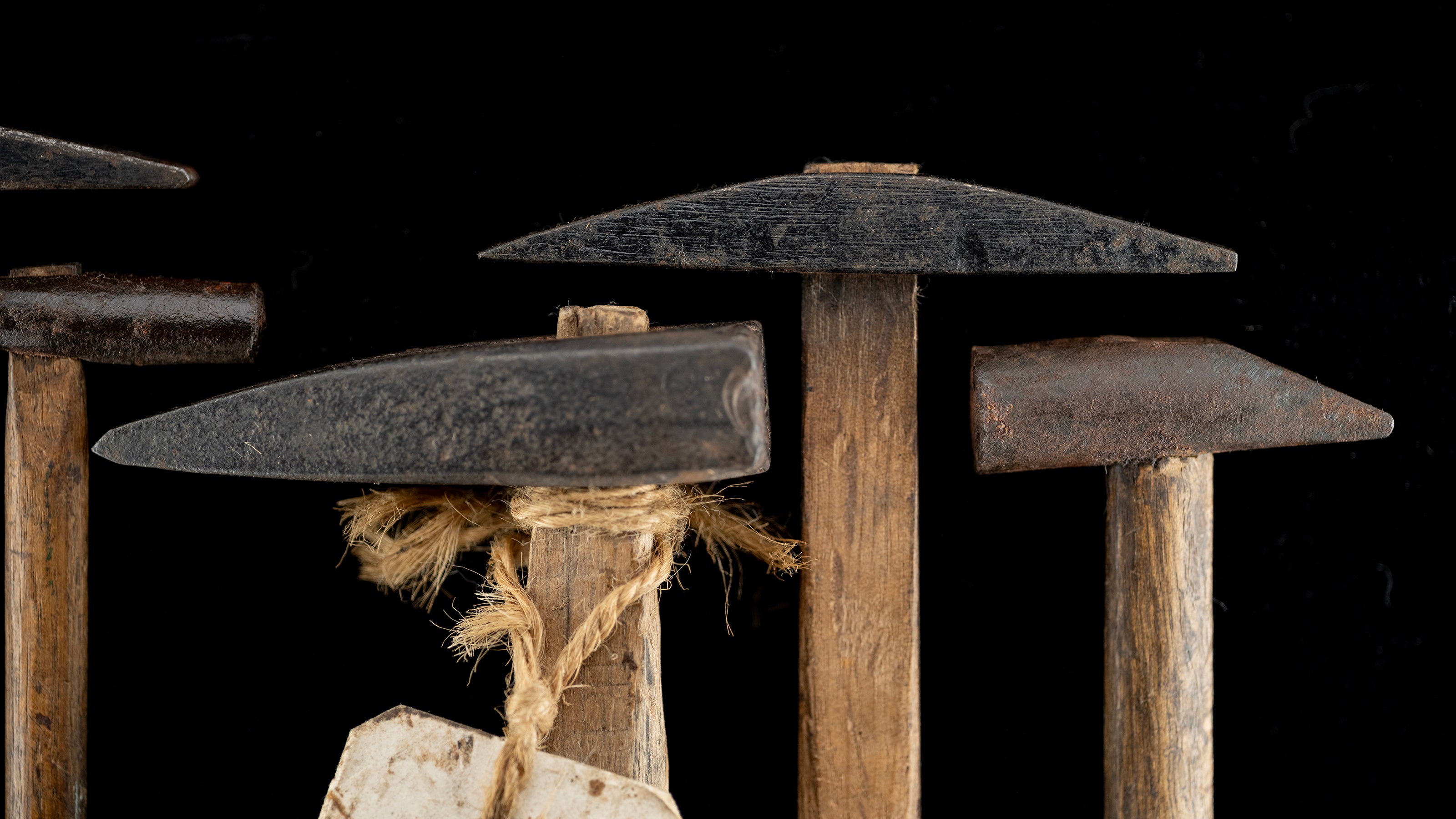 Kansai Retired Carpenter's Metate Hammer Set