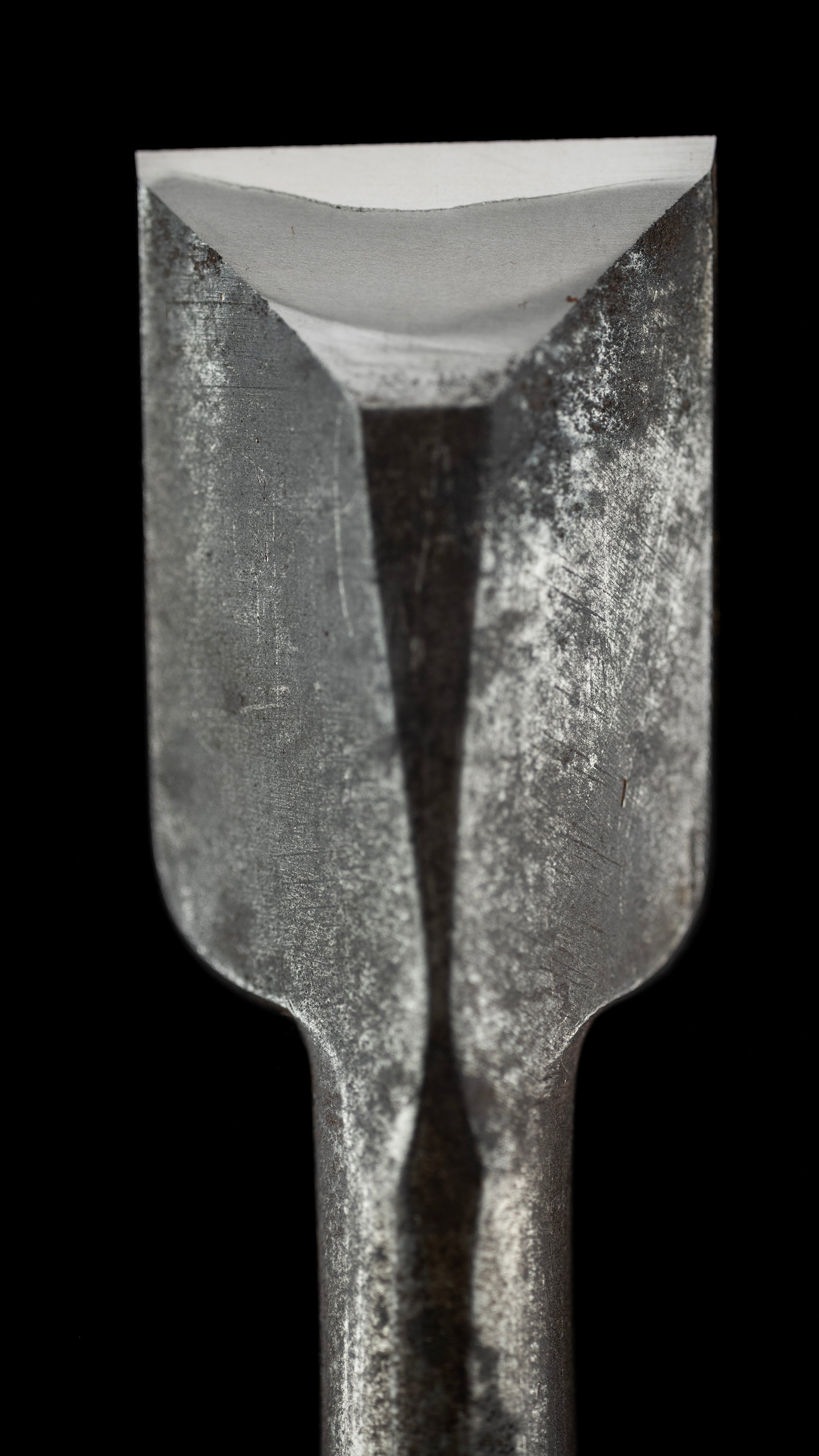 Daiya-Shinogi-Tsuki-Nomi Japanese Dai-Maker’s Dovetail Paring Chisel - 36mm