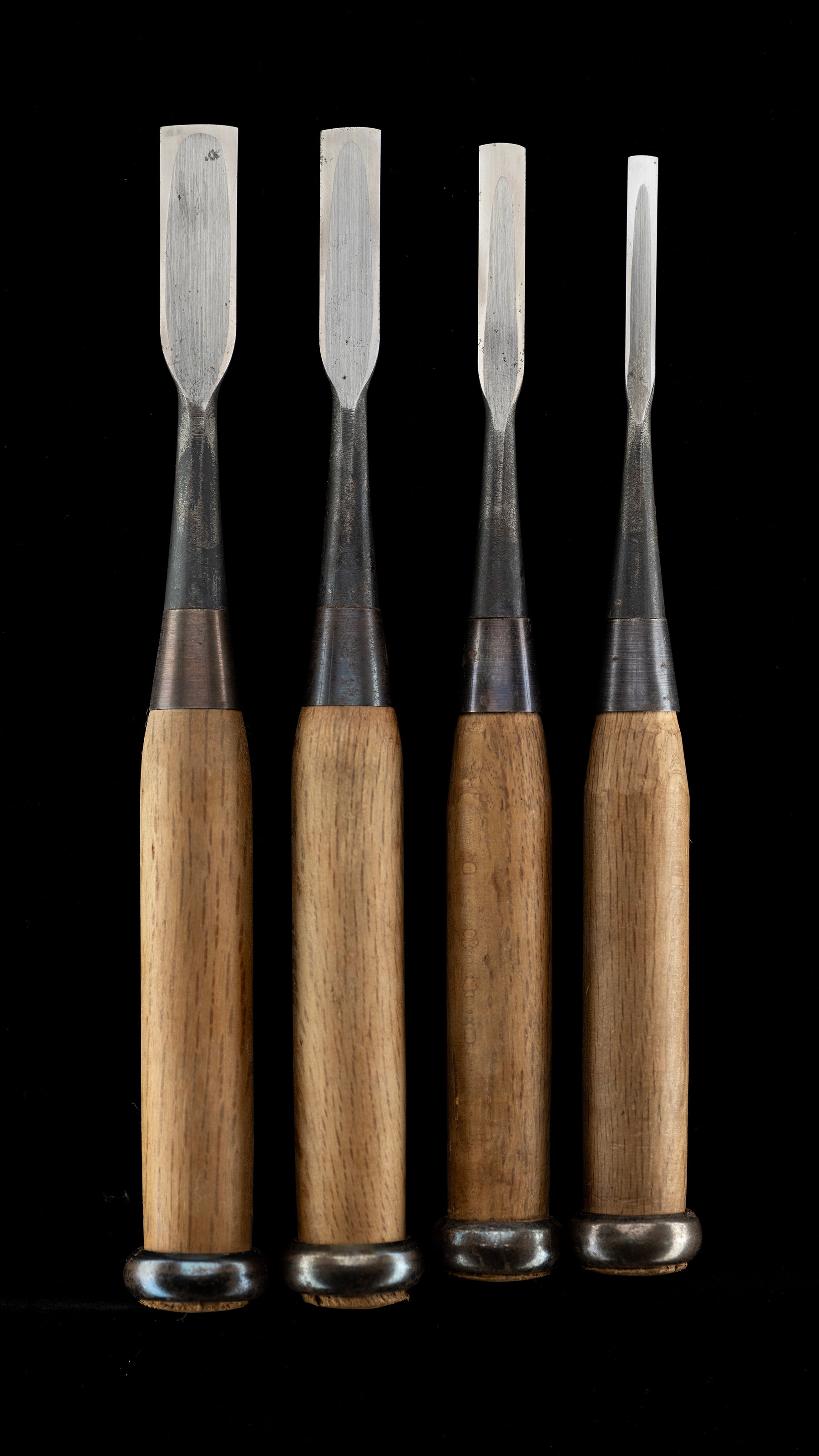 Hiramaru-nomi Japanese Flat Round Carving Chisel Set By Konobu Ⅱ