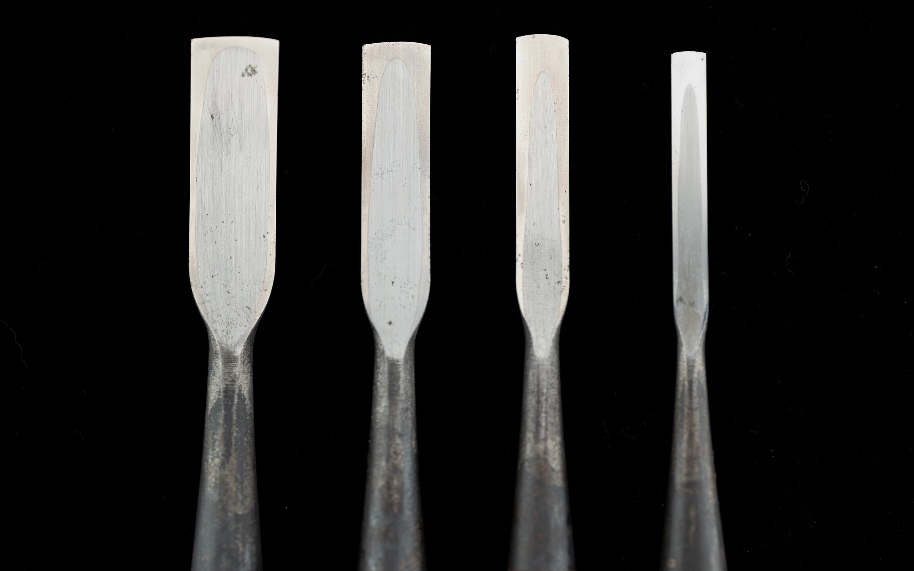 Hiramaru-nomi Japanese Flat Round Carving Chisel Set By Konobu Ⅱ