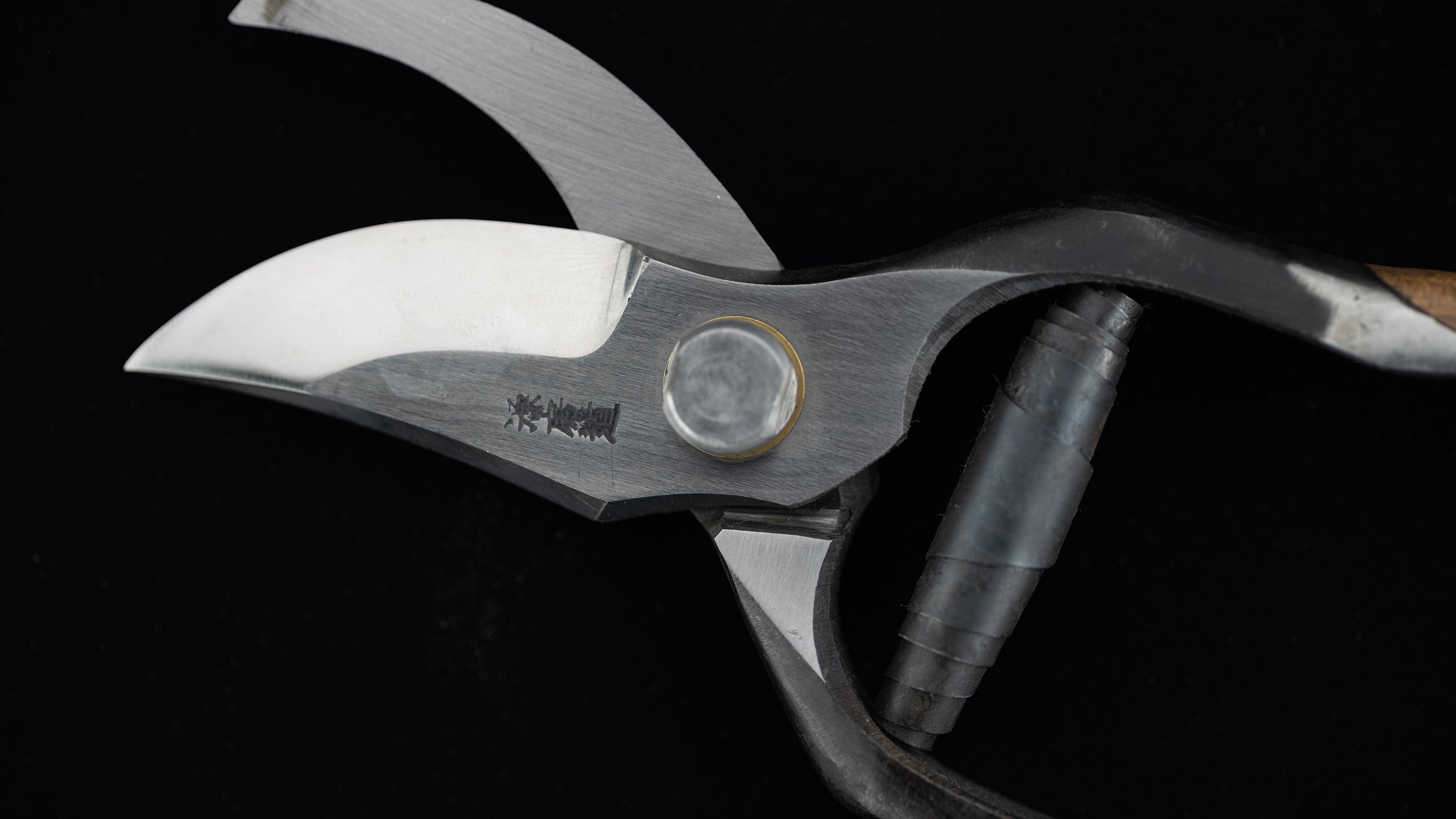 Sentei-basami Japanese Hand Forged Pruning Shears By Minamotofusamichi