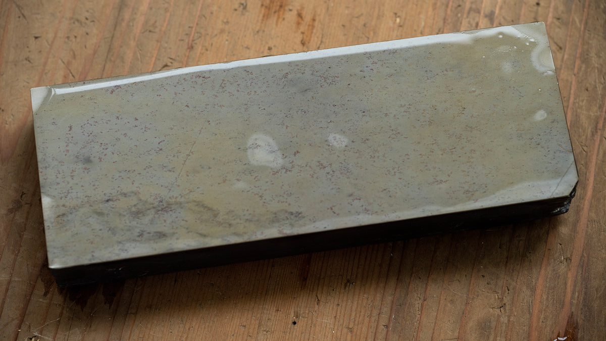 Uchikumori Suita Japanese Natural Finishing Stone - 1218g