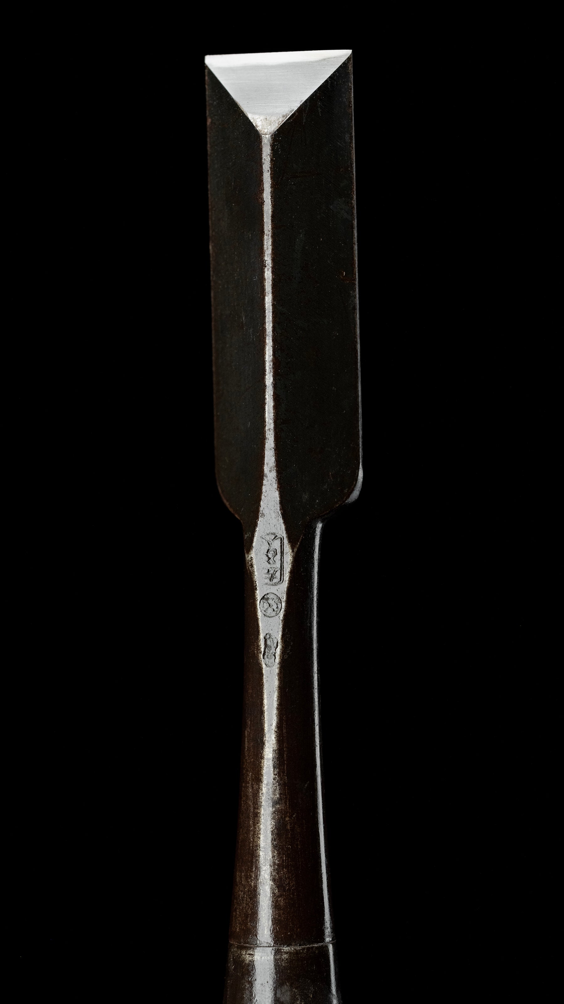 Shinogi-Chu-Tataki-Nomi Japanese Hand Made Dovetail Timber Chisel By Hidarimeijin - 24mm