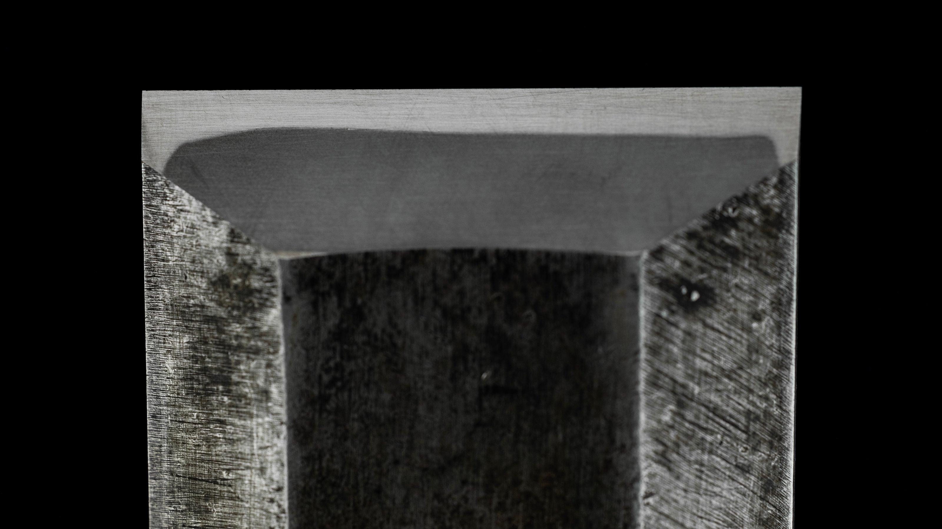 Tataki-Nomi Japanese Hand Made Timber Chisel By Osahiro - 48mm