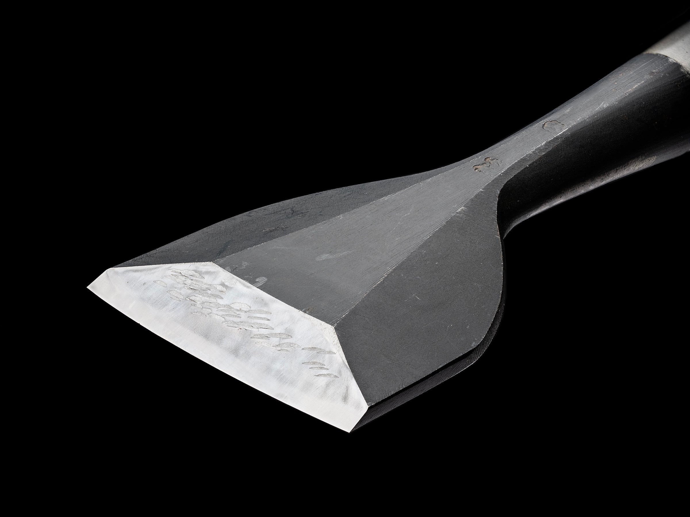 Hiramaru-nomi Japanese Flat Round Carving Chisel By Second Generation Konobu - 46mm