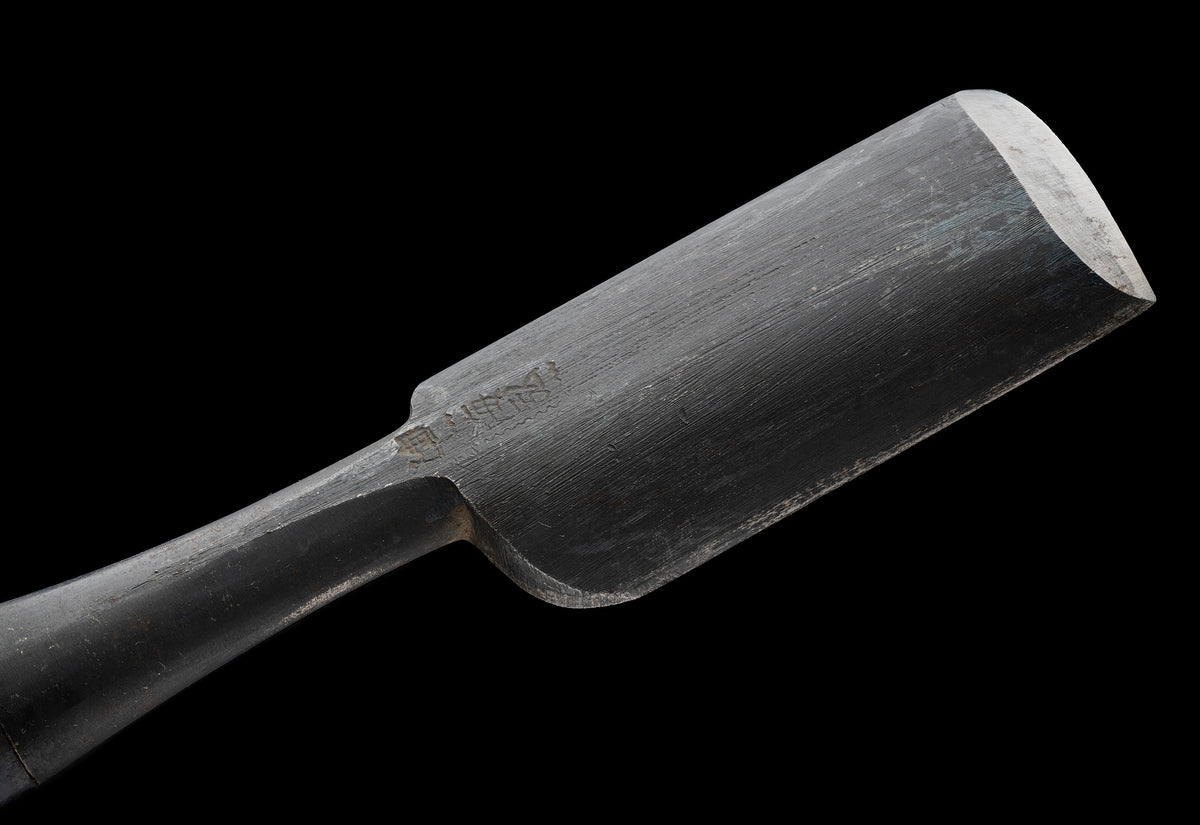 Uchimaru nomi Japanese U-Gouge Chisel By Umihiro - 30mm