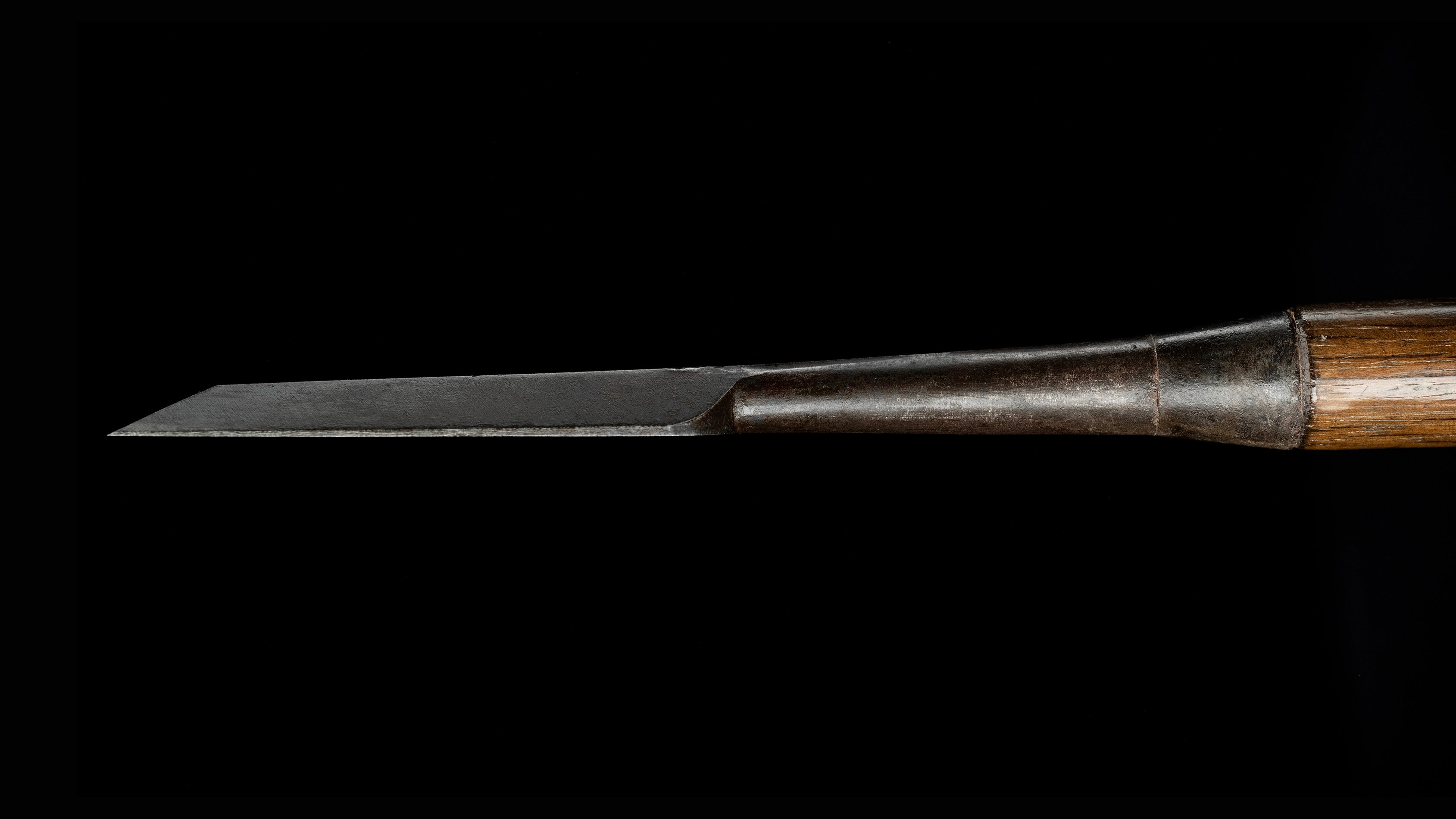 Shinogi-Tataki-Nomi Japanese Hand Made Dovetail Timber Chisel By Hidari-Hisasaku Ⅰ - 24mm