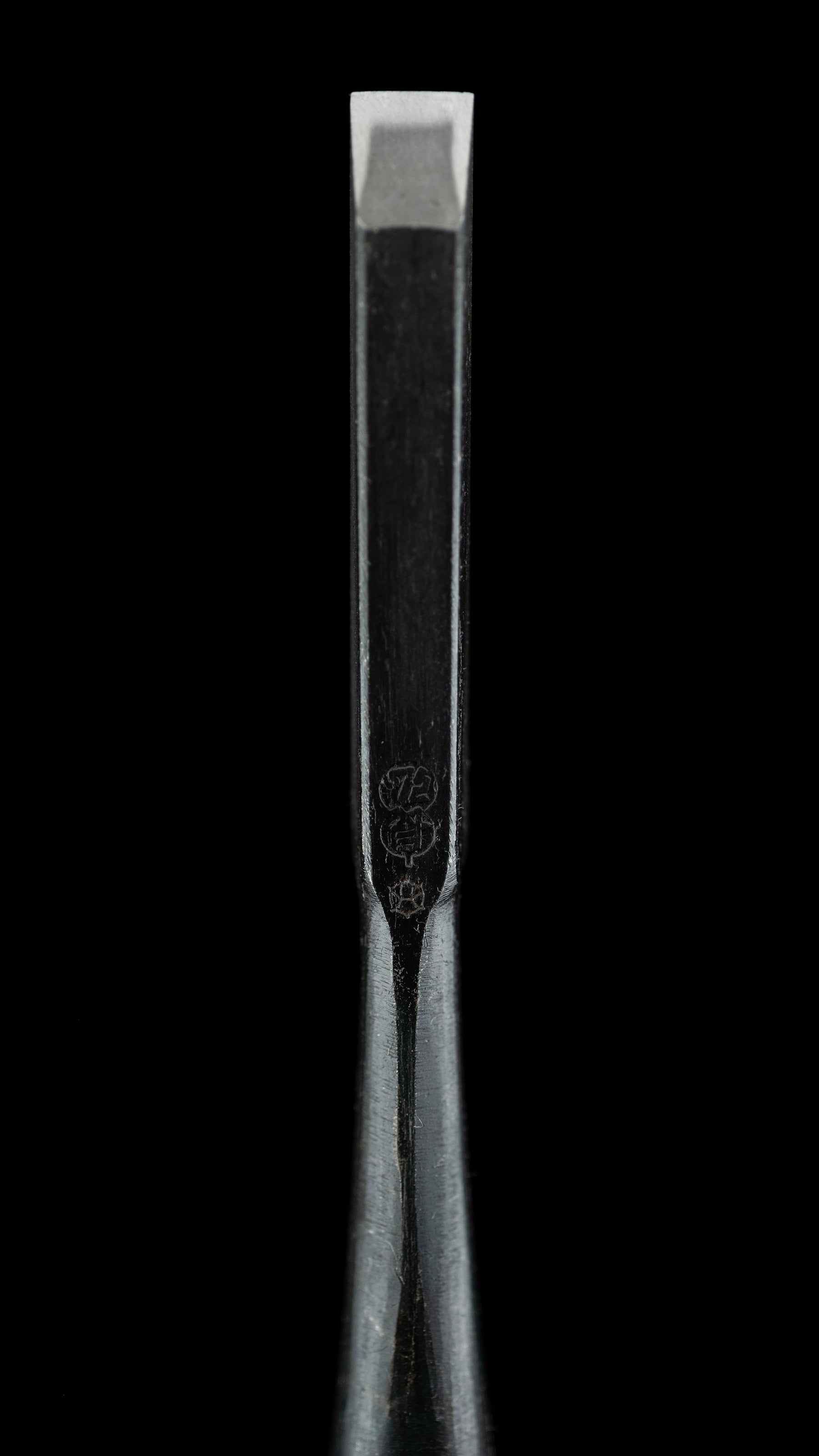 Oire-Nomi Japanese Hand Made Bench Chisel By Osahiro - 9mm ②