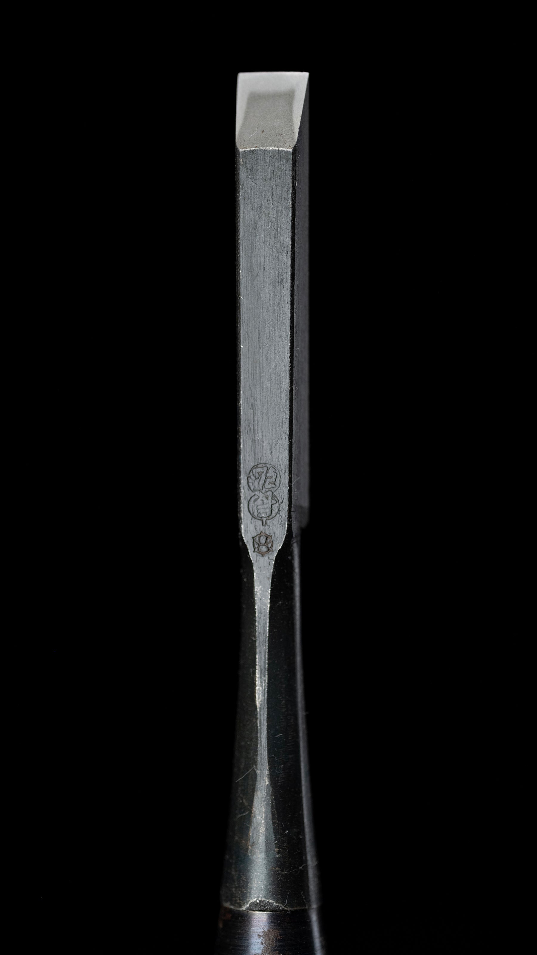 Oire-Nomi Japanese Hand Made Bench Chisel By Osahiro - 9mm ②