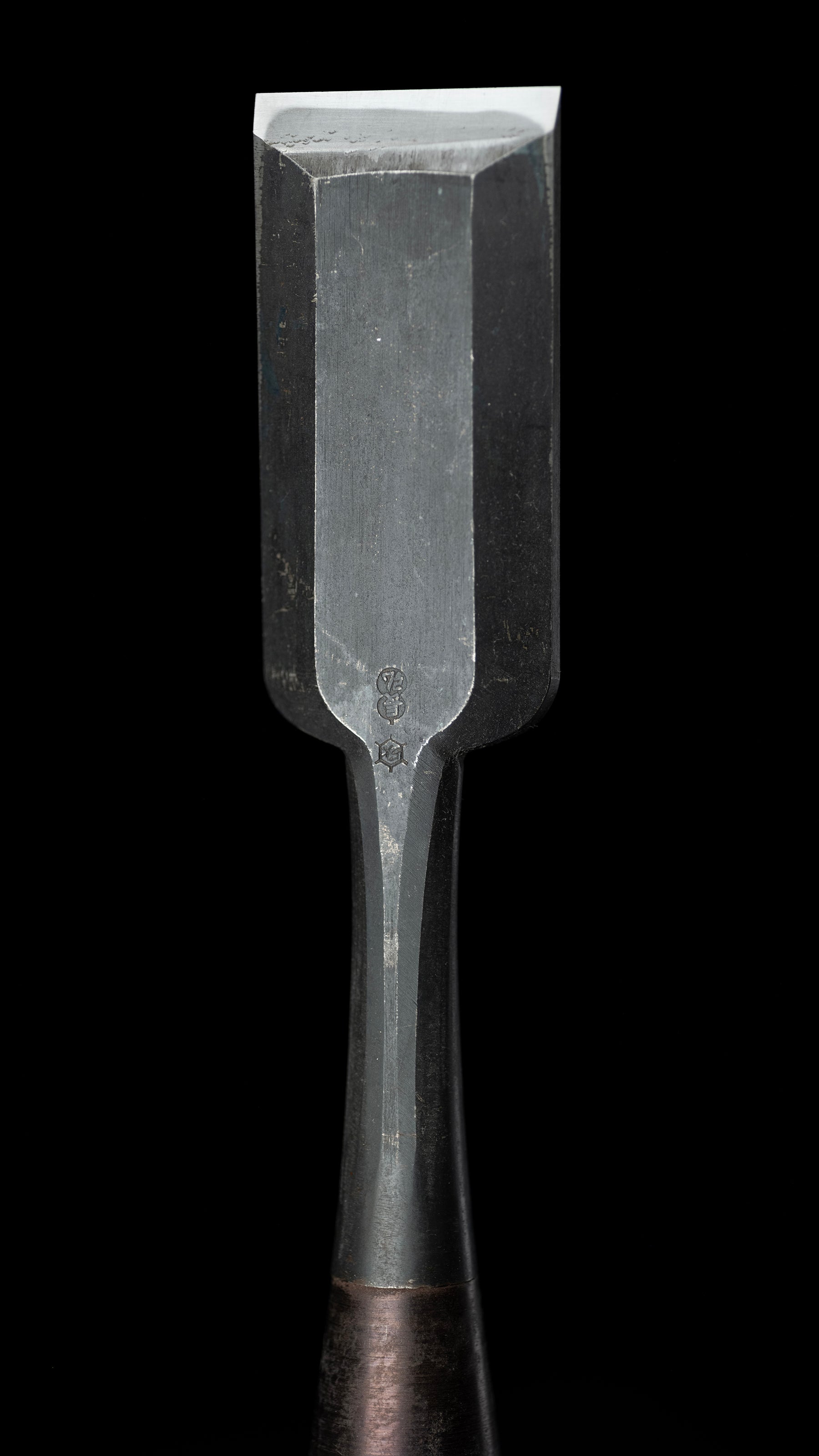 Tataki-Nomi Japanese Hand Made Timber Chisel By Osahiro - 42mm