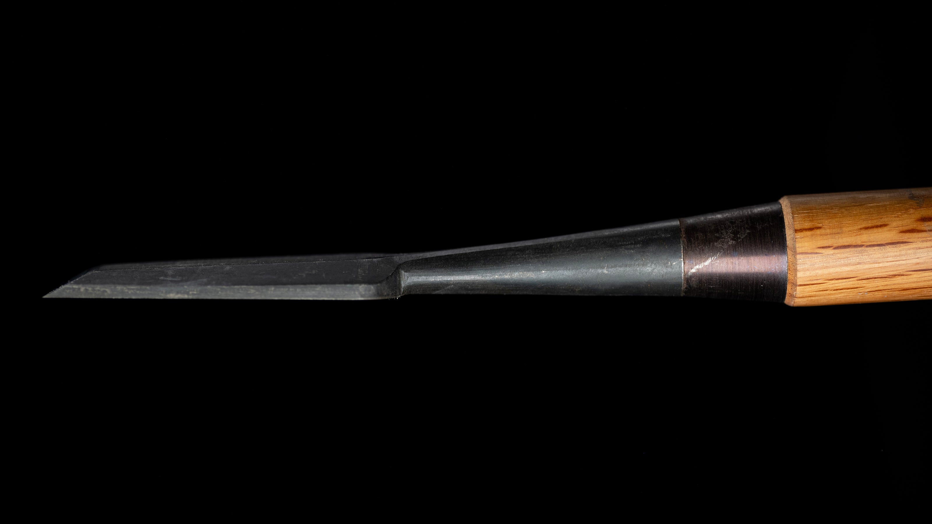 Tataki-Nomi Japanese Hand Made Timber Chisel By Osahiro - 42mm