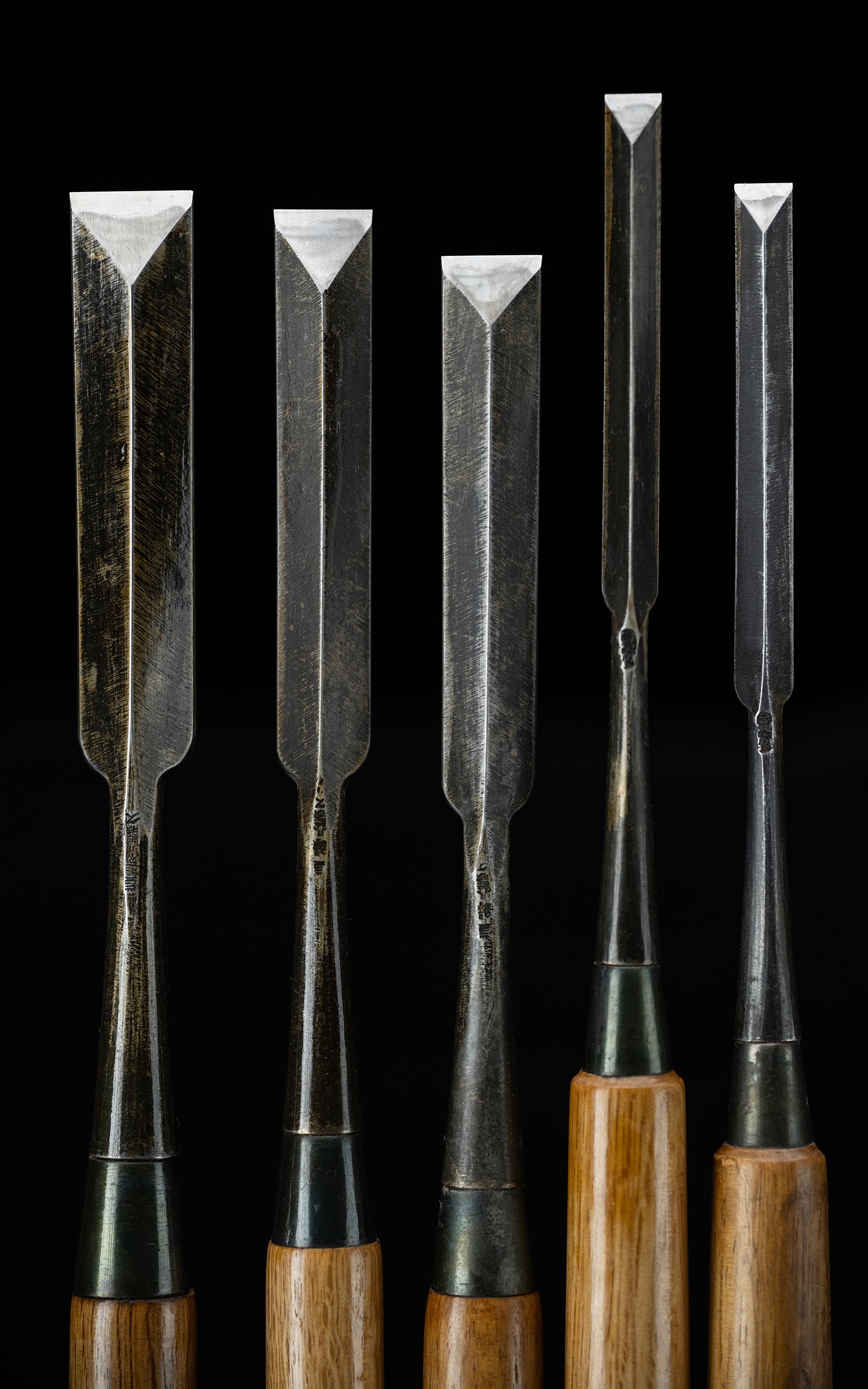 Shinogi-Usu-Nomi Japanese Hand Made Paring Dovetail Chisel Set - 5 pieces