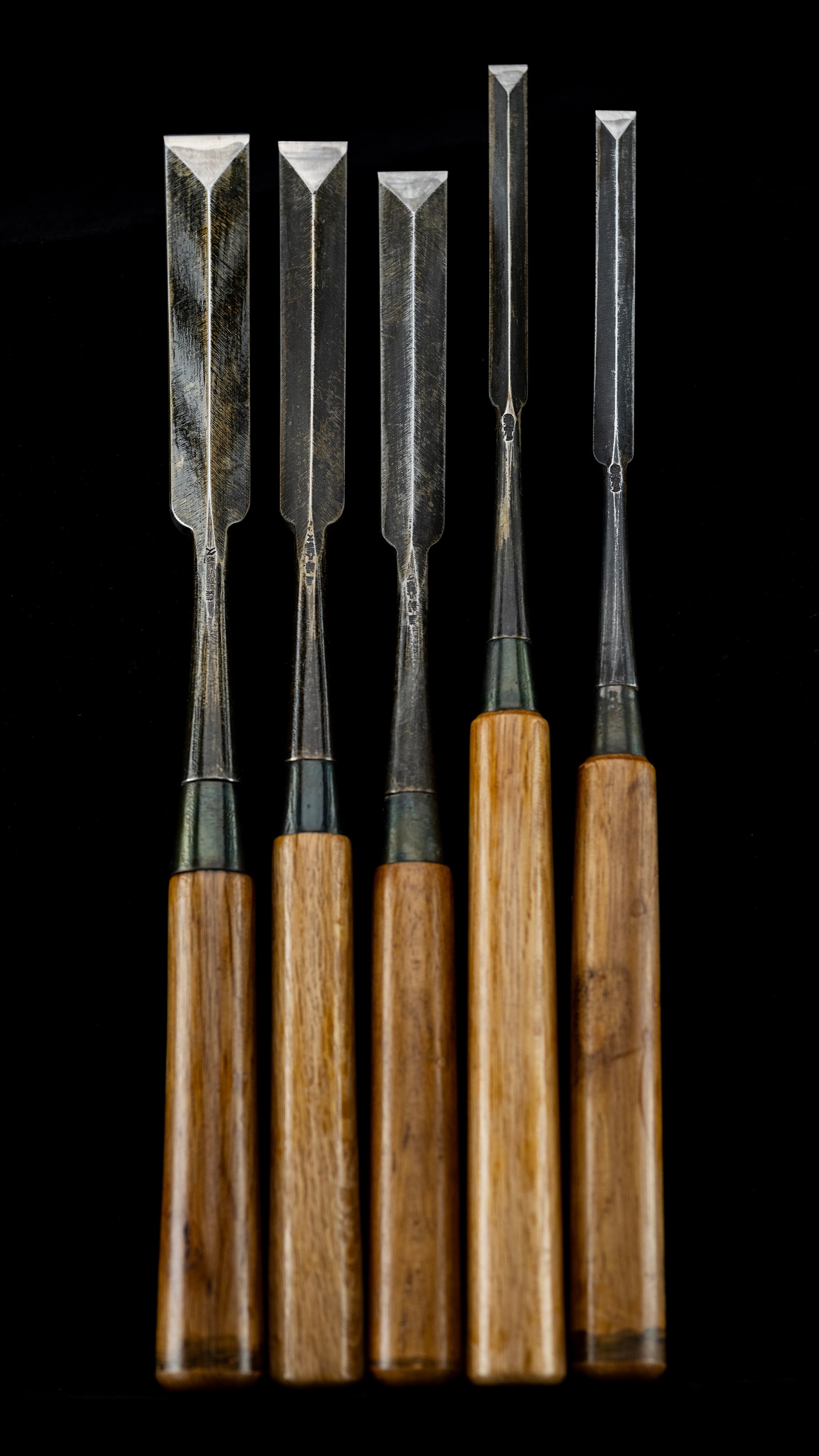 Shinogi-Usu-Nomi Japanese Hand Made Paring Dovetail Chisel Set - 5 pieces