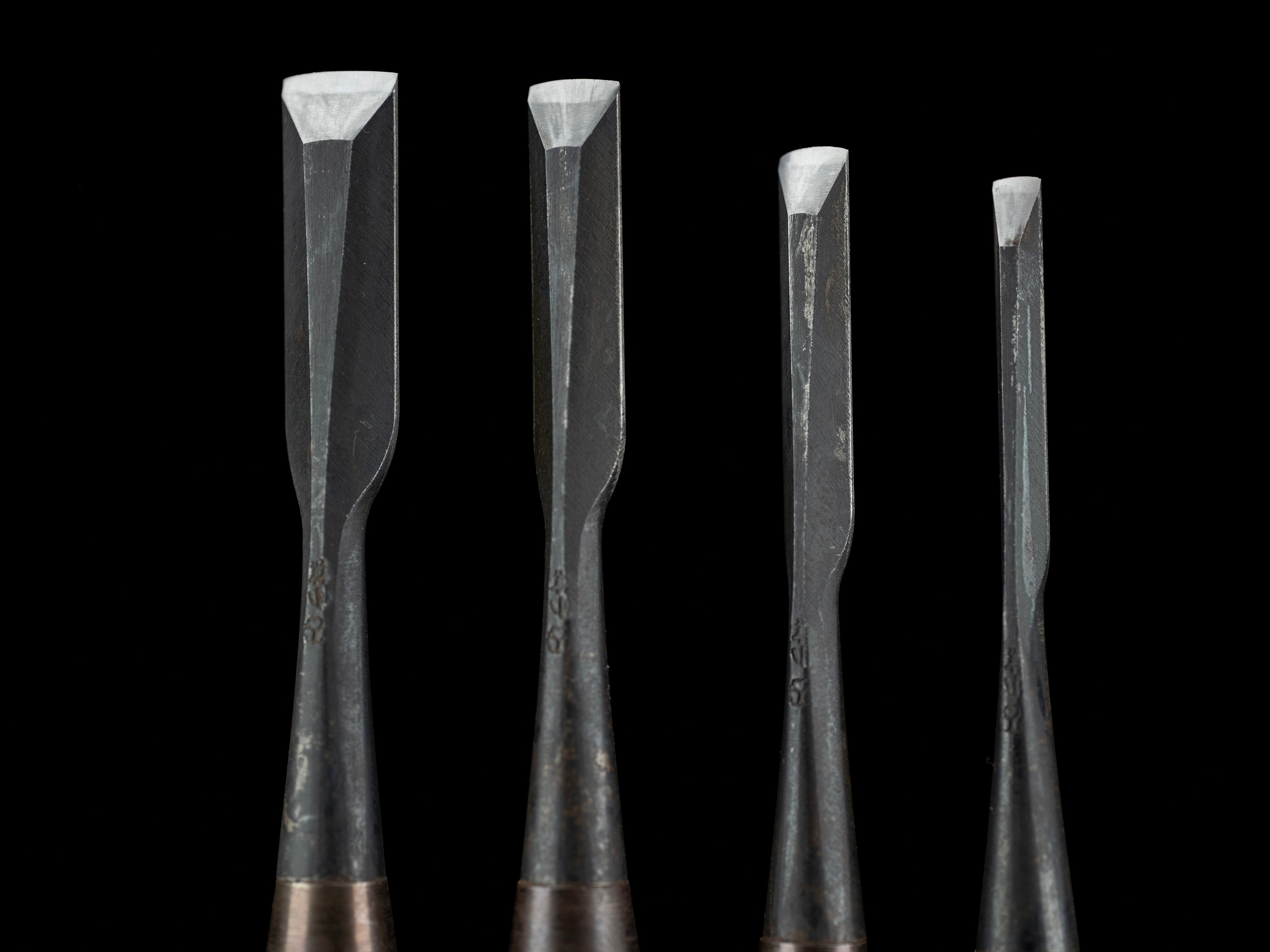 Hiramaru-nomi Japanese Flat Round Carving Chisel Set By Konobu Ⅱ
