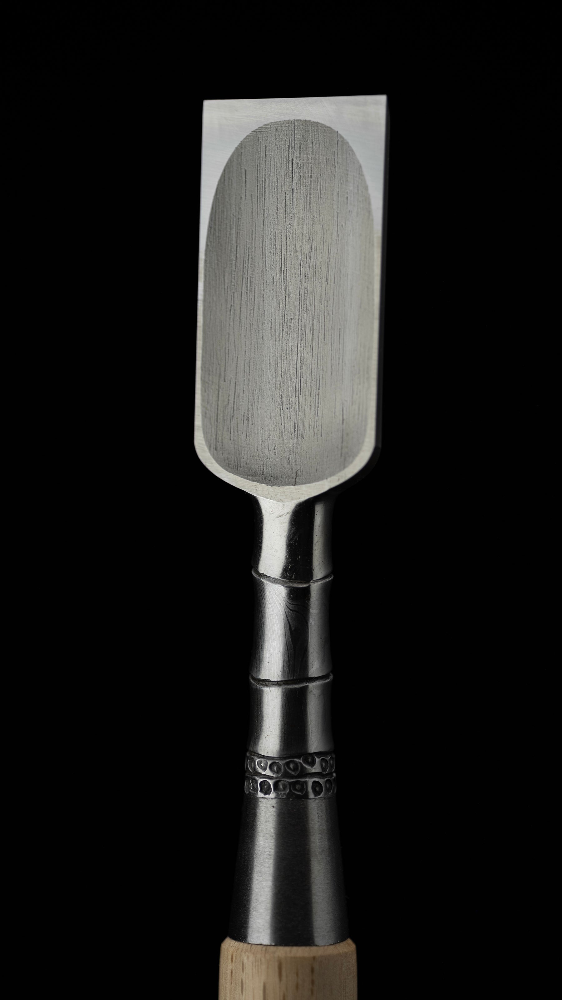 Oire-Nomi Japanese Bamboo Joint Shape Bench Chisel By Kunikei Third Generation - 30mm