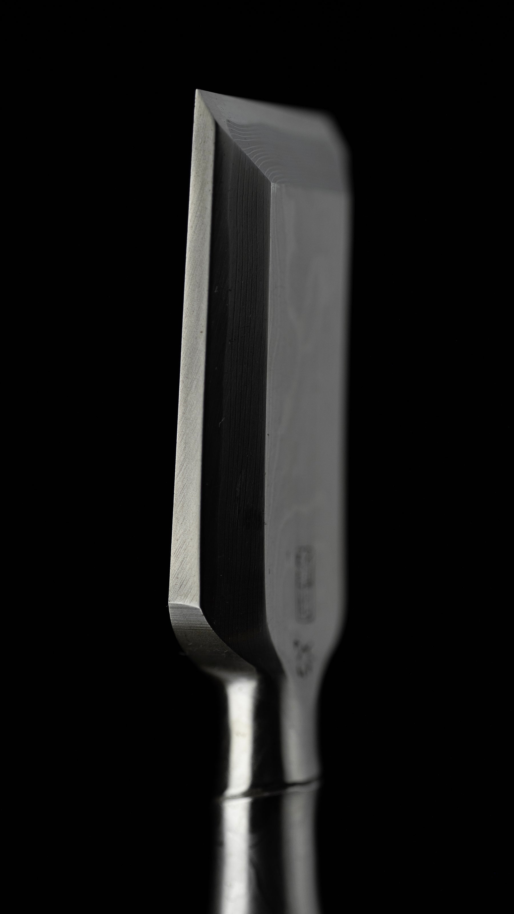 Oire-Nomi Japanese Bamboo Joint Shape Bench Chisel By Kunikei Third Generation - 30mm
