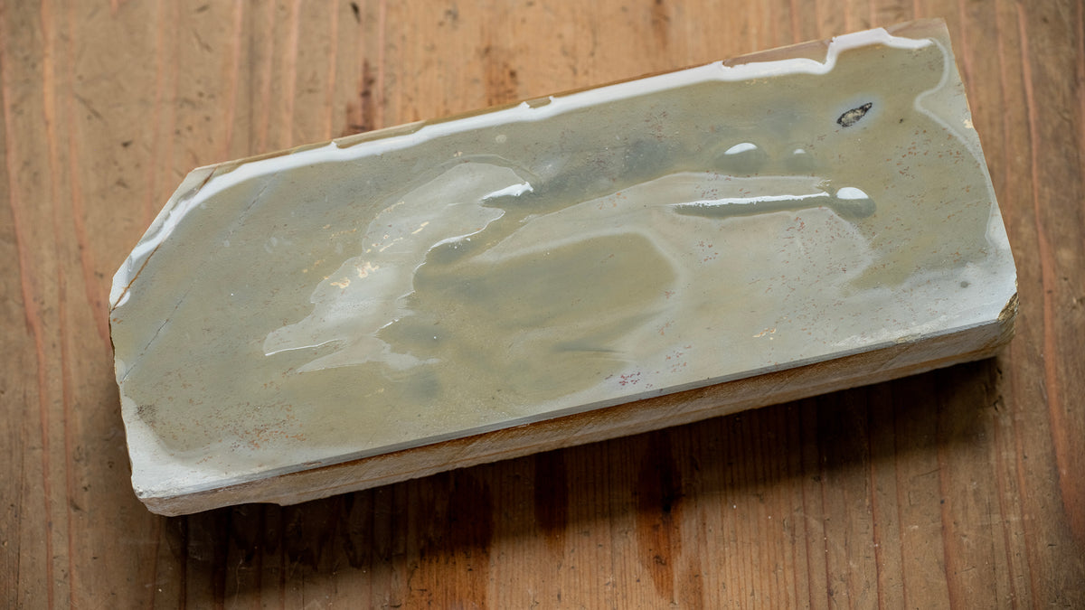 Uchikumori Suita Japanese Natural Finishing Stone - 1312g
