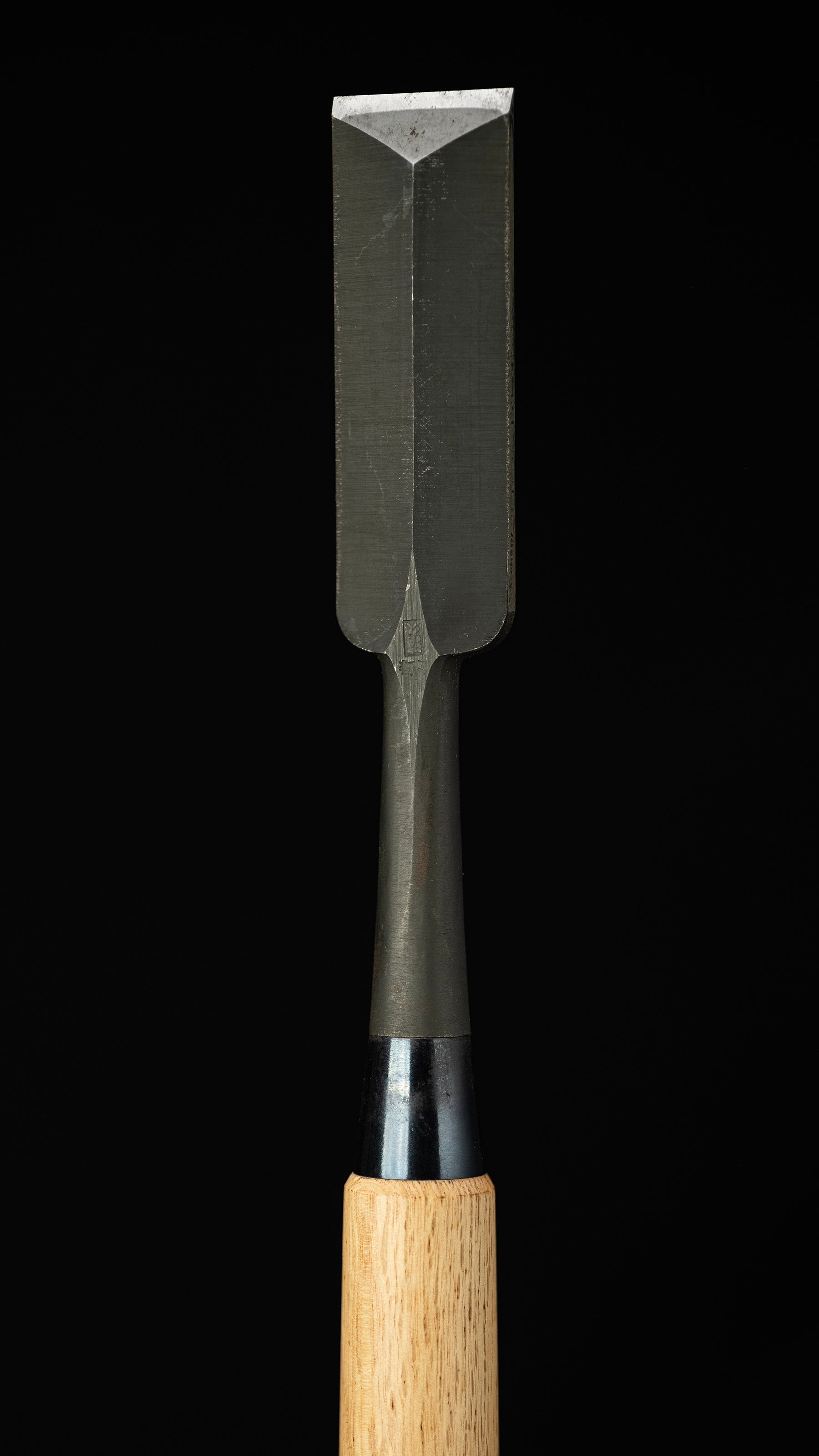 Shinogi-Usu-Nomi Japanese Hand Made Paring Dovetail Chisel By Kiyohisa - 30mm