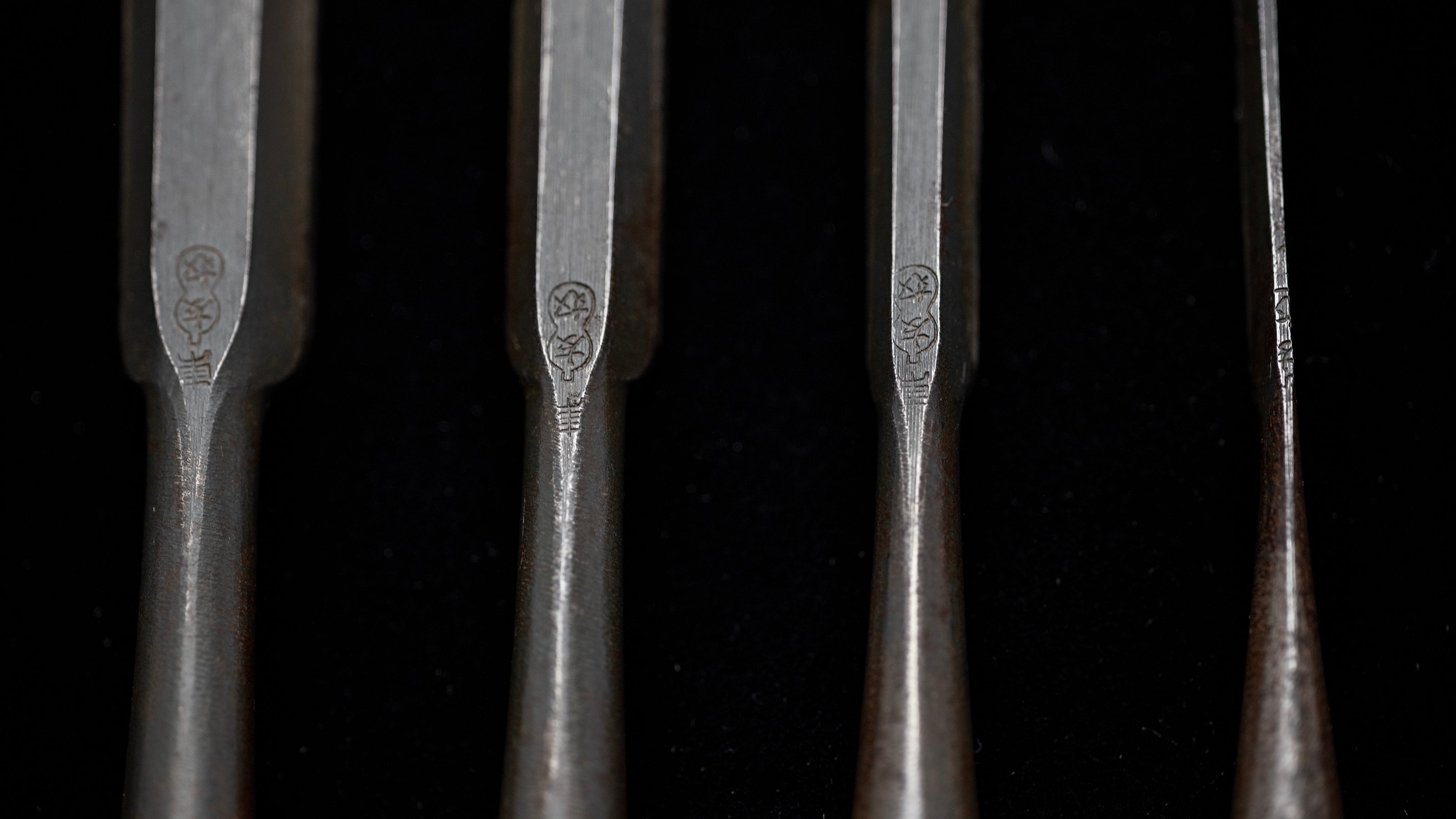 Oire-Nomi Japanese Hand Made Bench Chisel Set by Tomoyatsu