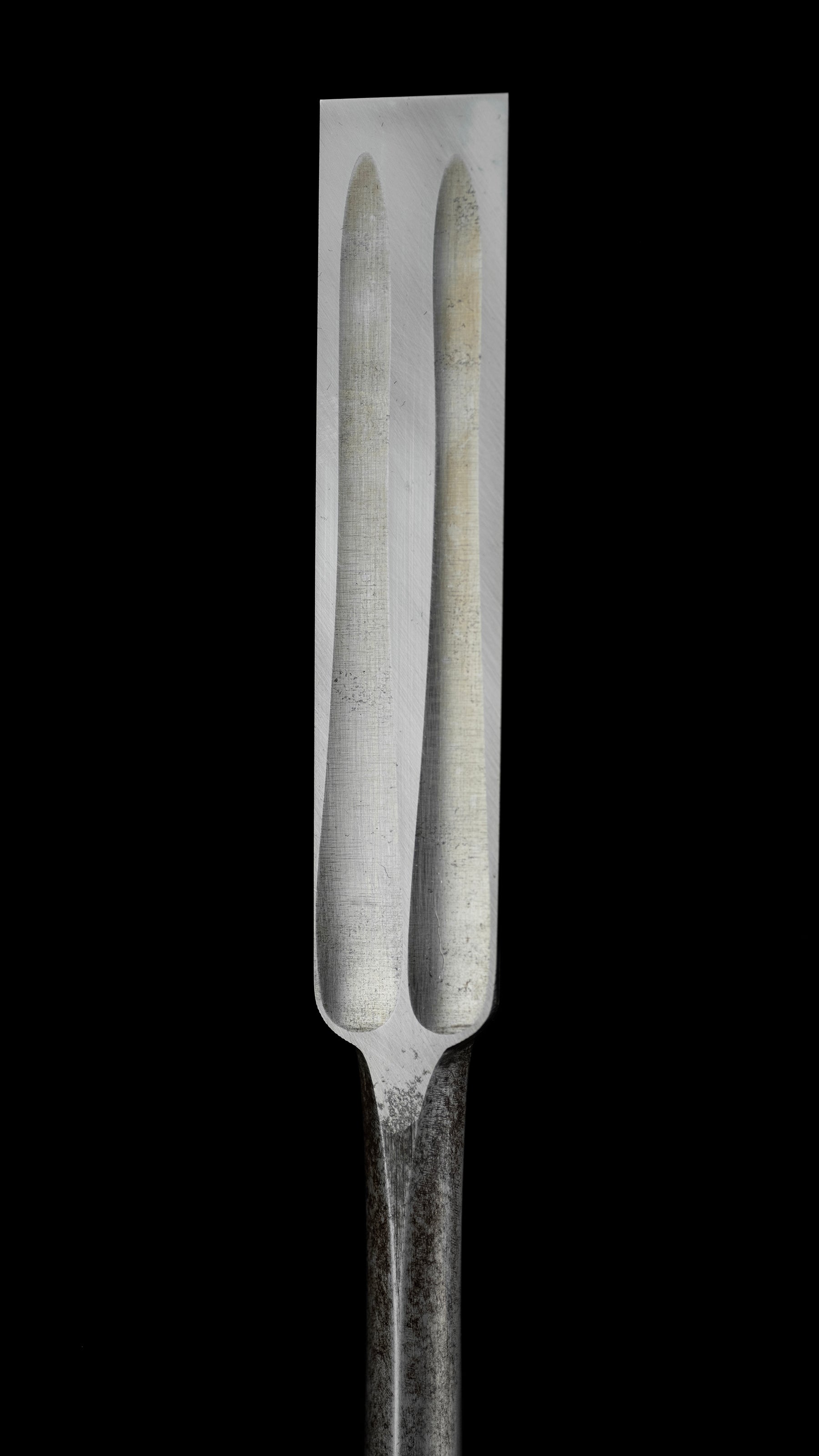 Shinogi-Ootsuki-Nomi Japanese Hand Made Slick Dovetail Chisel By Yamahiro - 24mm