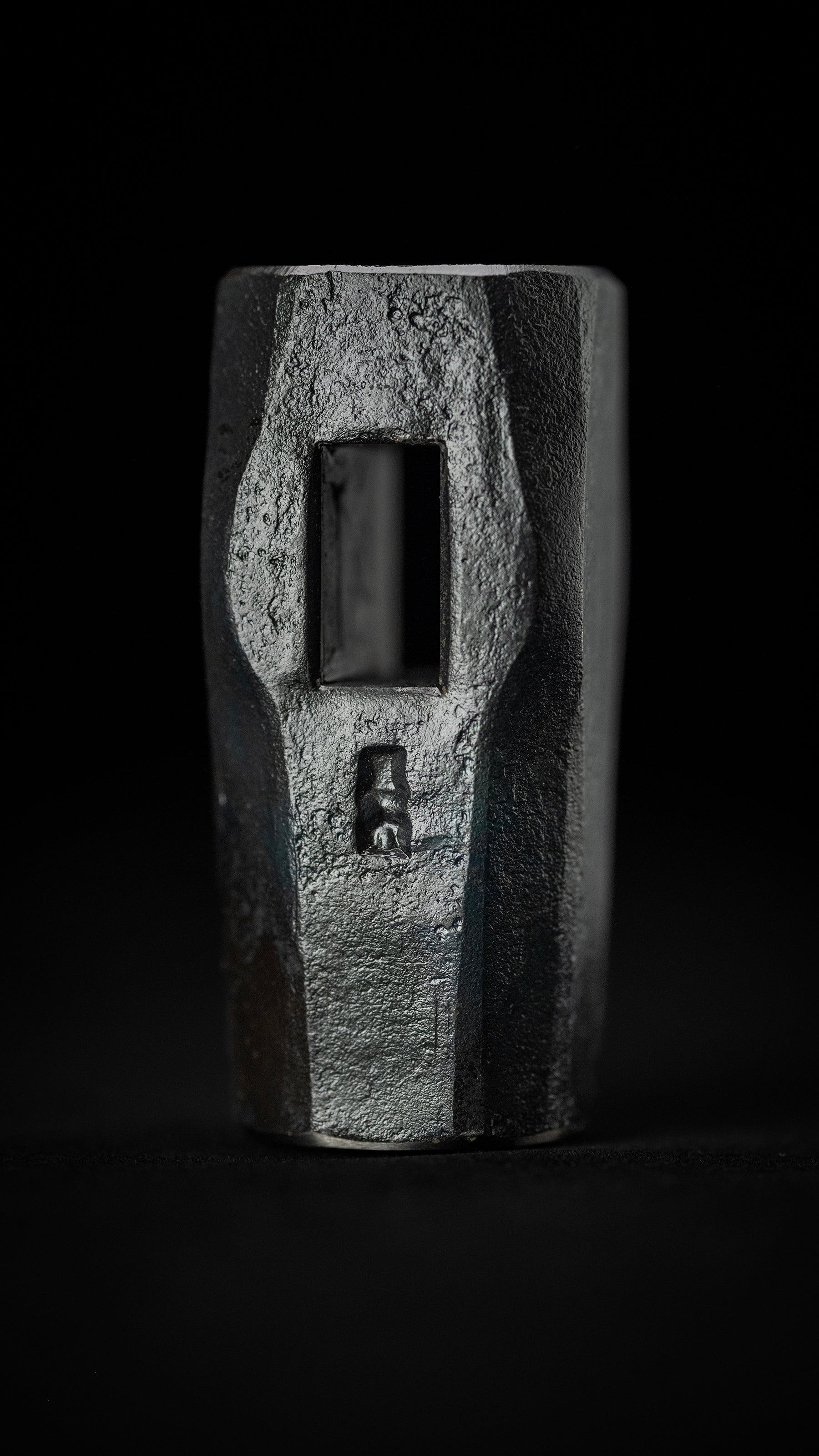 Hizukuri-Tsuchi Japanese Hand Made Blacksmith Hammer by Toroku - 435g