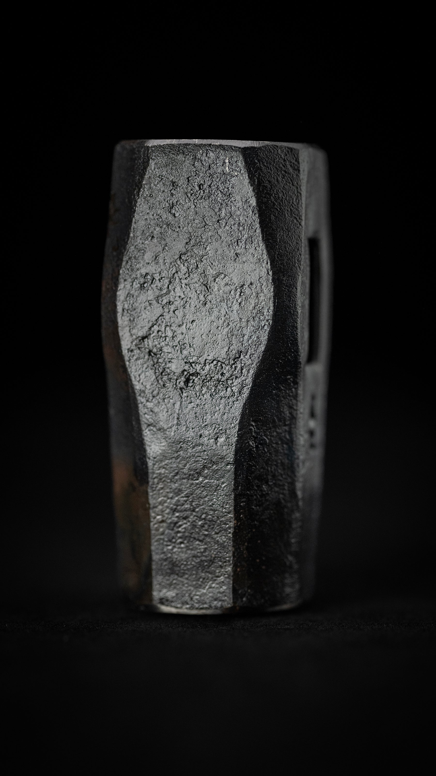 Hizukuri-Tsuchi Japanese Hand Made Blacksmith Hammer by Toroku - 435g