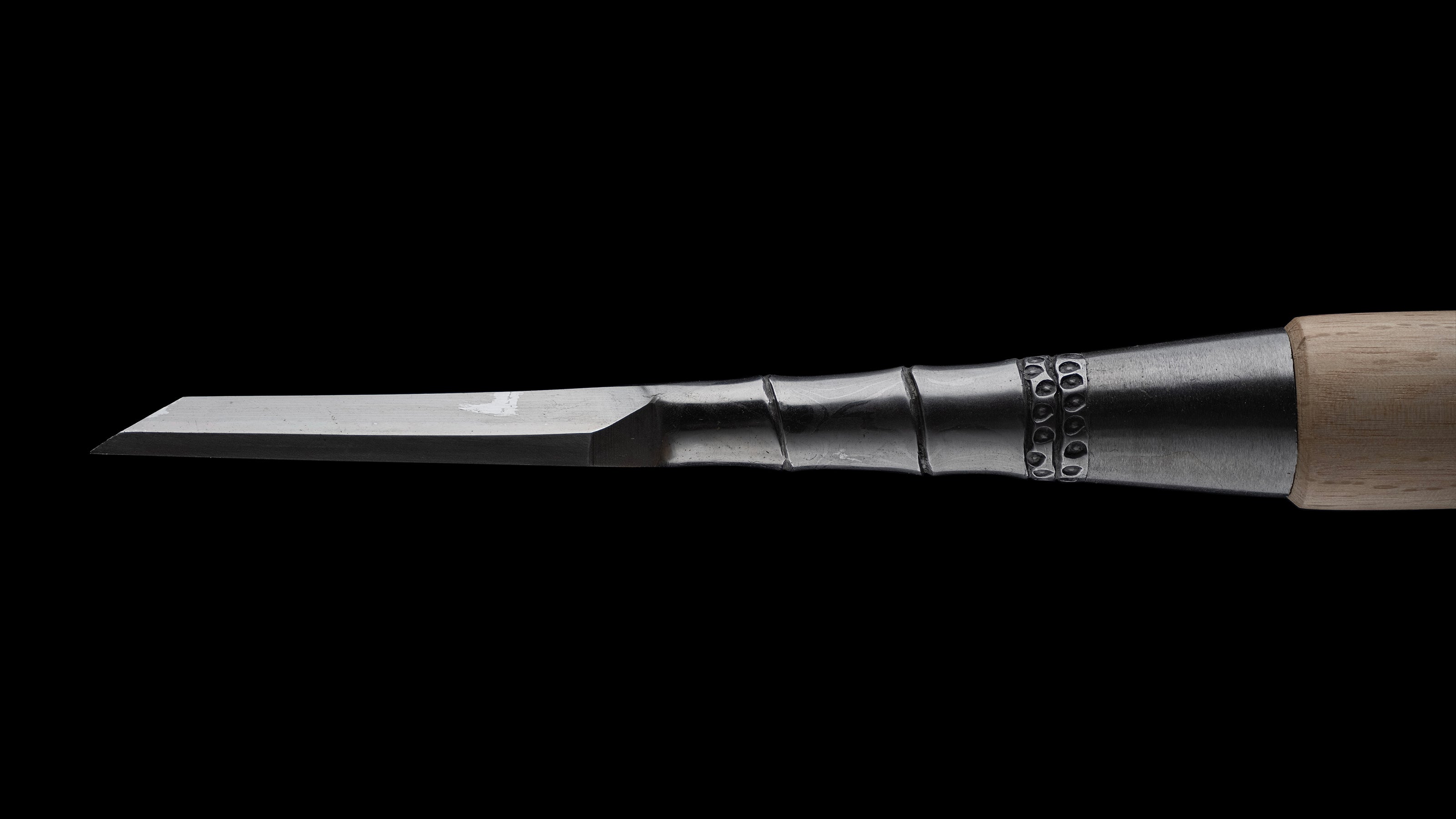 Oire-Nomi Japanese Bamboo Joint Shape Bench Chisel By Kunikei Third Generation - 30mm