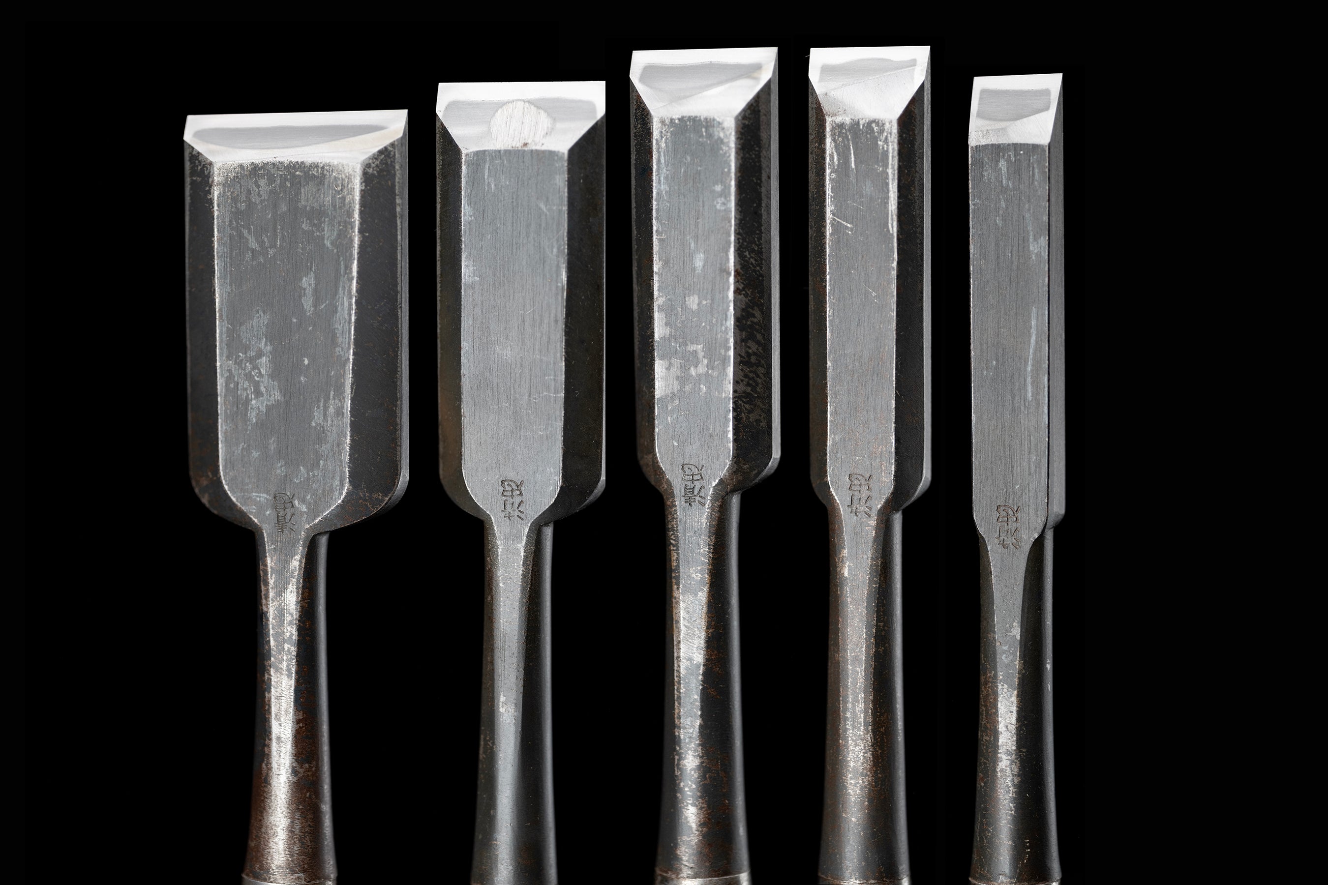 Tataki-Nomi Japanese Hand Made Timber Chisel 5-Pieces Set By Kiyotada Ⅱ ②